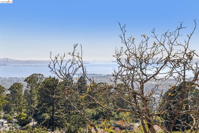 1328 Summit Rd, Berkeley, CA 94708