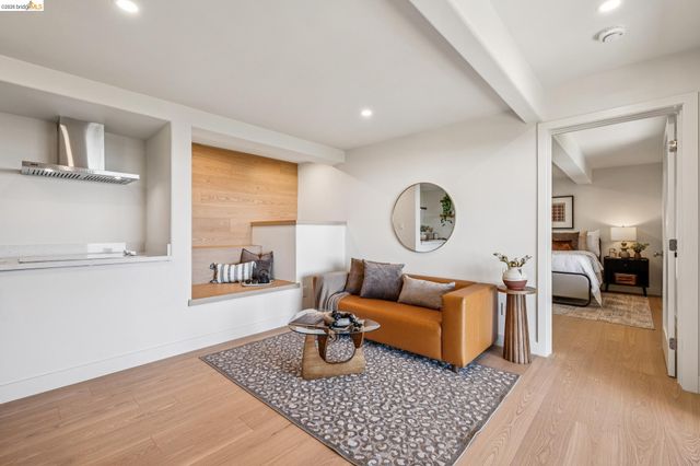 1328 Summit Rd, Berkeley, CA 94708