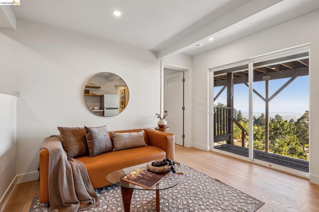 1328 Summit Rd, Berkeley, CA 94708