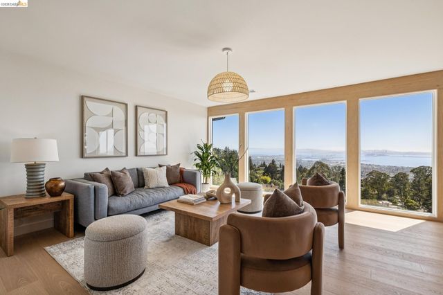 1328 Summit Rd, Berkeley, CA 94708