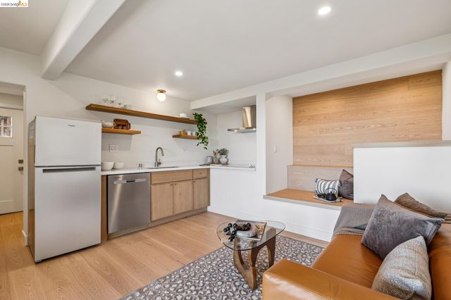 1328 Summit Rd, Berkeley, CA 94708