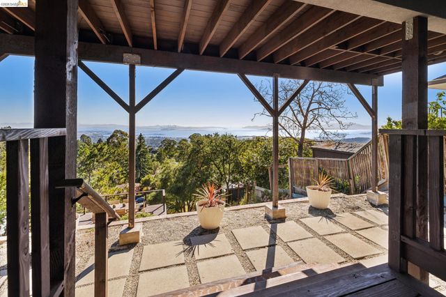 1328 Summit Rd, Berkeley, CA 94708