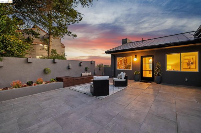 1328 Summit Rd, Berkeley, CA 94708