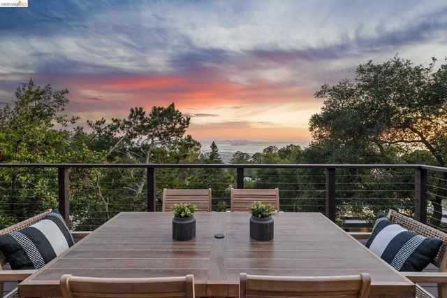 1328 Summit Rd, Berkeley, CA 94708
