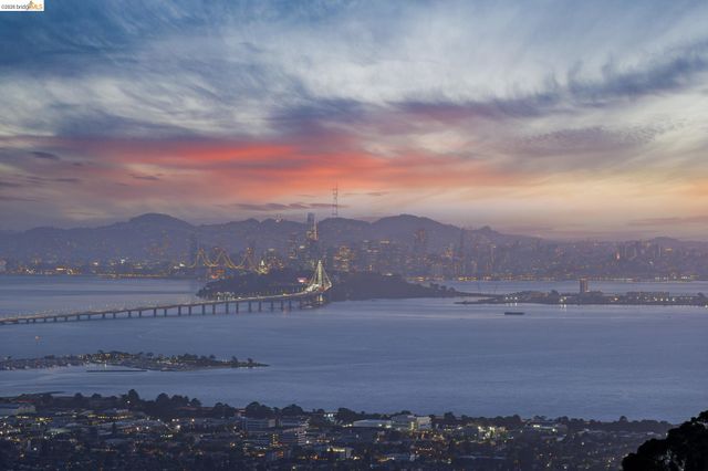 1328 Summit Rd, Berkeley, CA 94708