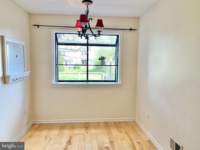 305 MARTEN RD, Princeton, NJ 08540