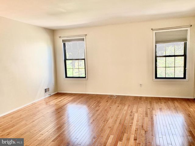 305 MARTEN RD, Princeton, NJ 08540