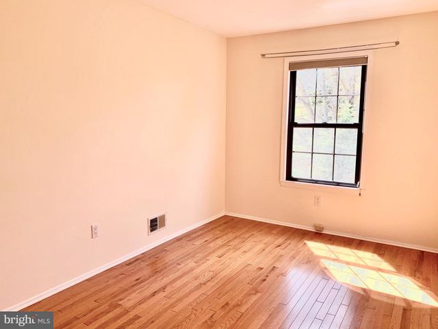 305 MARTEN RD, Princeton, NJ 08540