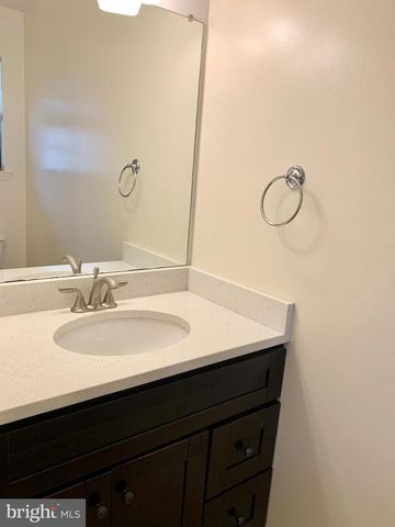 305 MARTEN RD, Princeton, NJ 08540