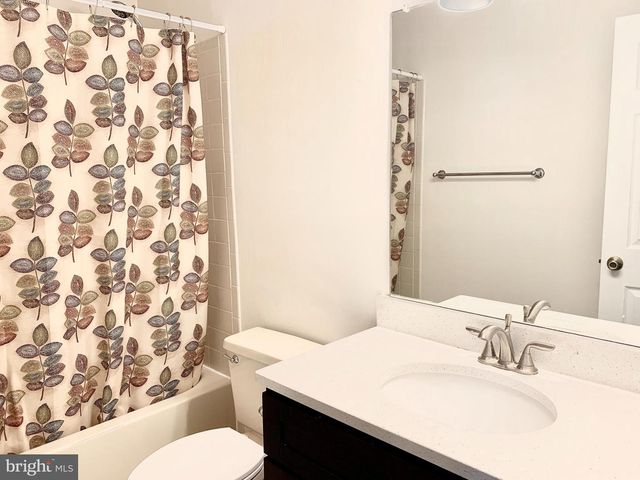 305 MARTEN RD, Princeton, NJ 08540
