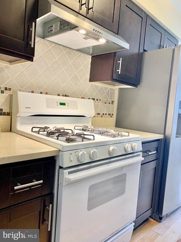 305 MARTEN RD, Princeton, NJ 08540