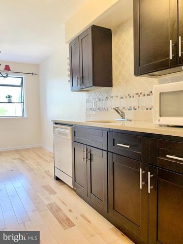 305 MARTEN RD, Princeton, NJ 08540
