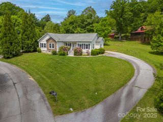 97 Meadowview Drive, Saluda, NC 28773