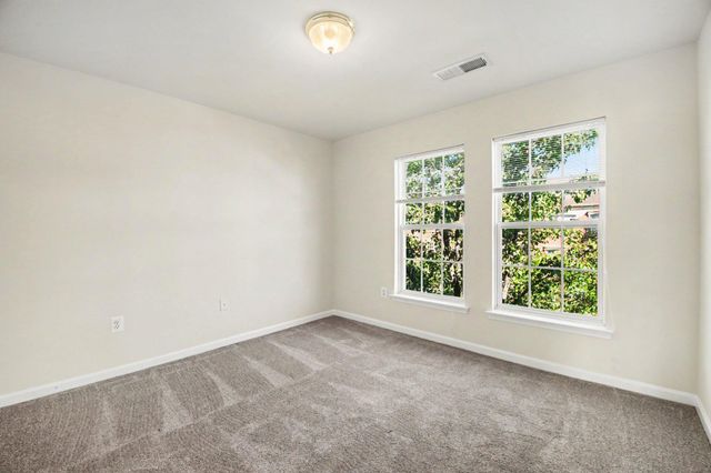 1114 ELLIS AVE, Fredericksburg, VA 22401