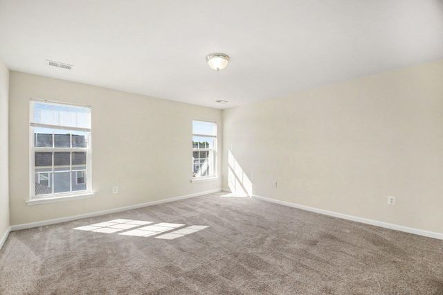 1114 ELLIS AVE, Fredericksburg, VA 22401