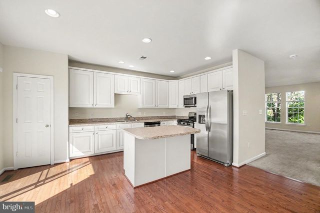 1114 ELLIS AVE, Fredericksburg, VA 22401