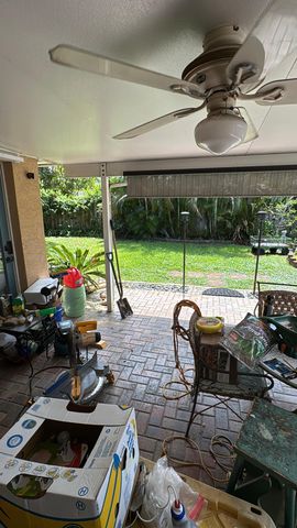 2869 SE 1st Place, Boynton Beach, FL 33435
