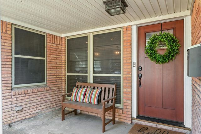 1919 Ansbury Drive, Houston, TX 77018