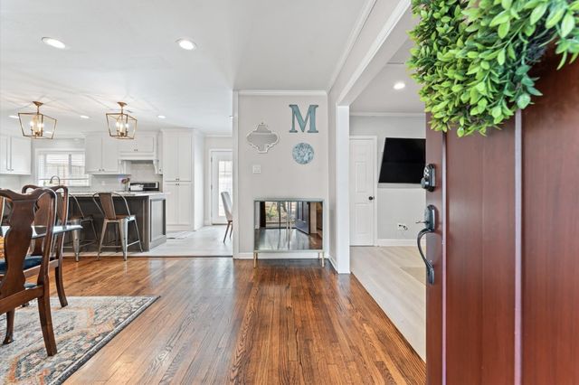 1919 Ansbury Drive, Houston, TX 77018