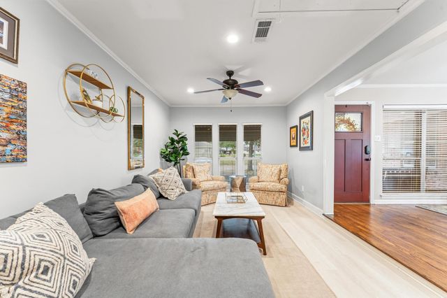 1919 Ansbury Drive, Houston, TX 77018