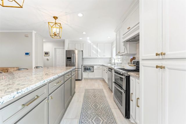 1919 Ansbury Drive, Houston, TX 77018