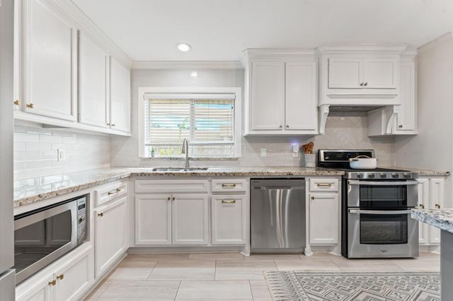 1919 Ansbury Drive, Houston, TX 77018