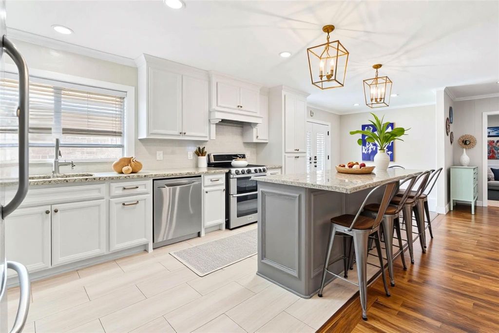 1919 Ansbury Drive, Houston, TX 77018