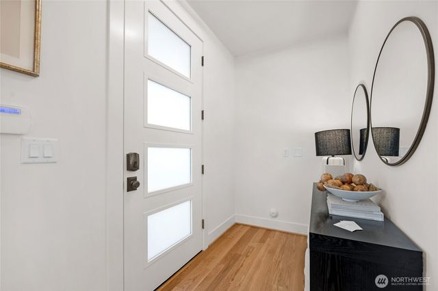 4048 32nd Avenue W, Seattle, WA 98199