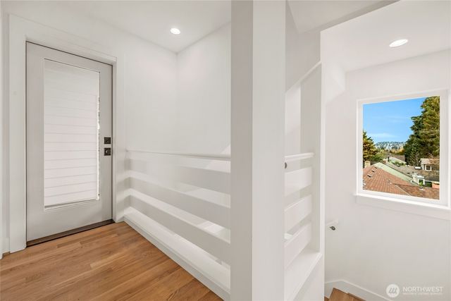 4048 32nd Avenue W, Seattle, WA 98199