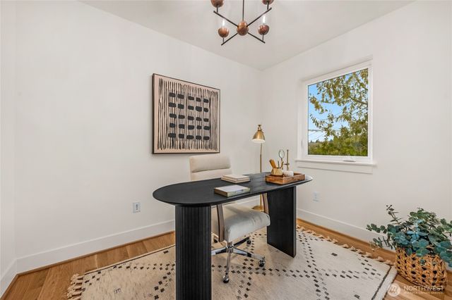 4048 32nd Avenue W, Seattle, WA 98199