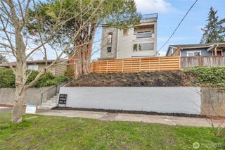 4048 32nd Avenue W, Seattle, WA 98199