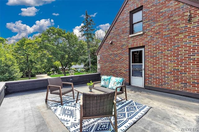 4722 Main Street, Amherst, NY 14226
