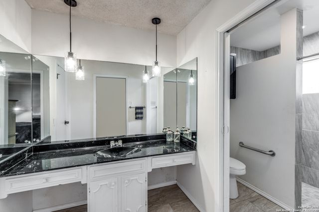 2011 Broken Oak, San Antonio, TX 78232