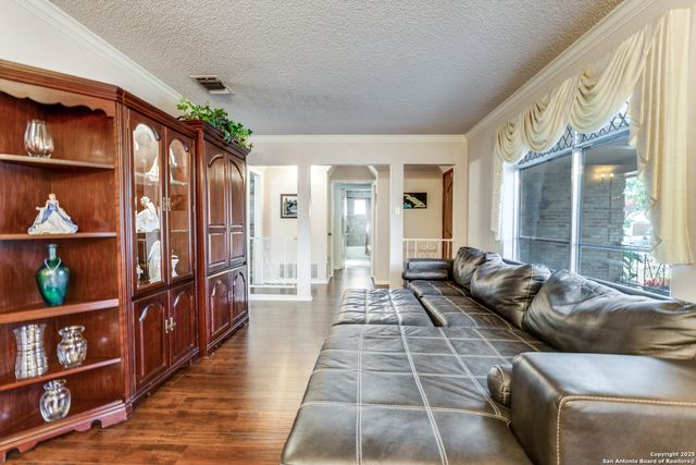 2011 Broken Oak, San Antonio, TX 78232