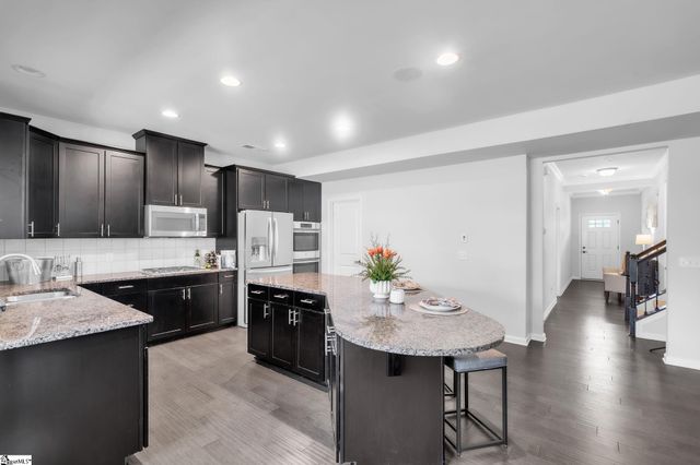 331 Kelsey Glen Lane, Simpsonville, SC 29681