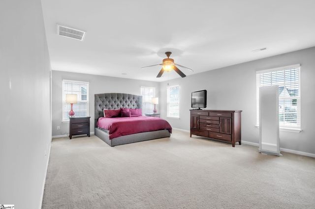 331 Kelsey Glen Lane, Simpsonville, SC 29681