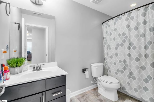 331 Kelsey Glen Lane, Simpsonville, SC 29681