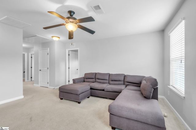 331 Kelsey Glen Lane, Simpsonville, SC 29681