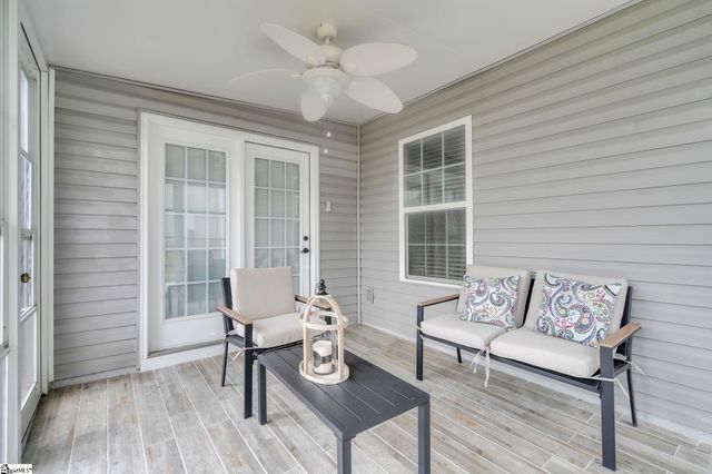 331 Kelsey Glen Lane, Simpsonville, SC 29681