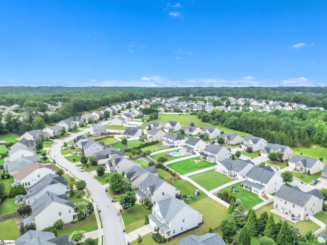 331 Kelsey Glen Lane, Simpsonville, SC 29681
