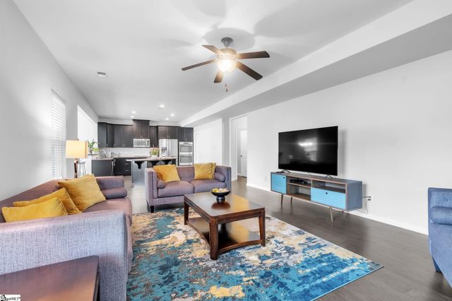 331 Kelsey Glen Lane, Simpsonville, SC 29681