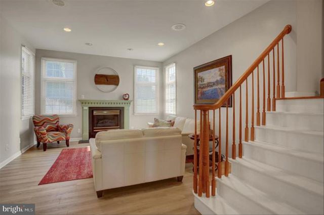 7107 FAIRWAY DR S, Fayetteville, PA 17222