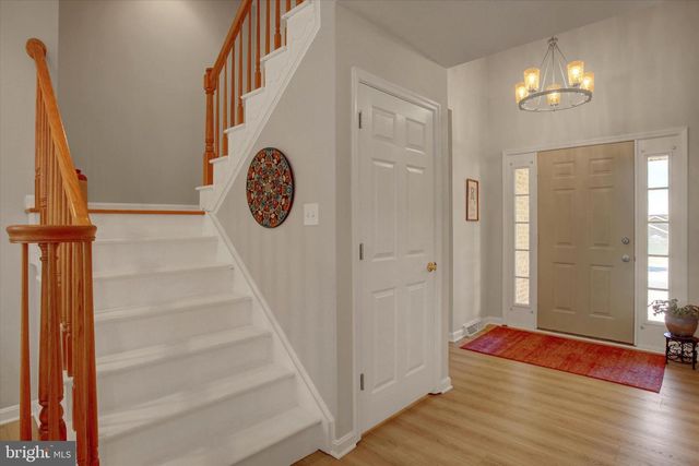 7107 FAIRWAY DR S, Fayetteville, PA 17222