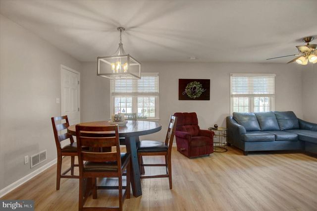 7107 FAIRWAY DR S, Fayetteville, PA 17222