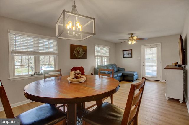 7107 FAIRWAY DR S, Fayetteville, PA 17222