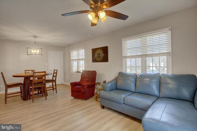 7107 FAIRWAY DR S, Fayetteville, PA 17222