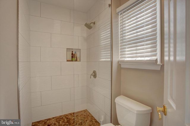 7107 FAIRWAY DR S, Fayetteville, PA 17222