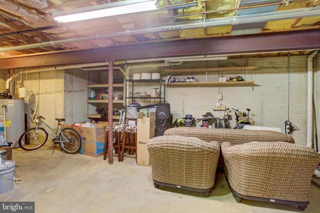 7107 FAIRWAY DR S, Fayetteville, PA 17222