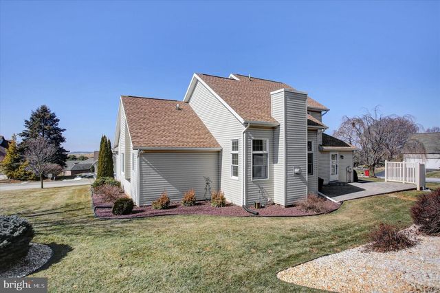 7107 FAIRWAY DR S, Fayetteville, PA 17222