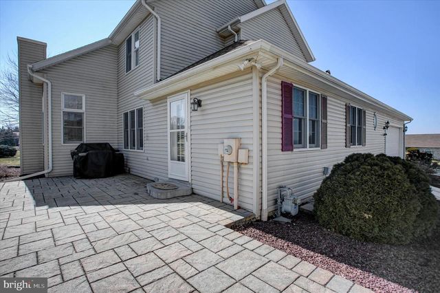 7107 FAIRWAY DR S, Fayetteville, PA 17222